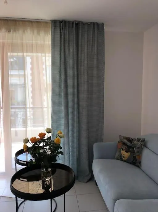 Appartement. La Coupole 2 Pieces Avec Vue Évian-les-Bains